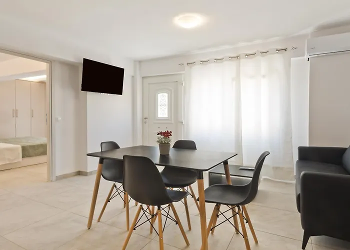 The * カルパトス